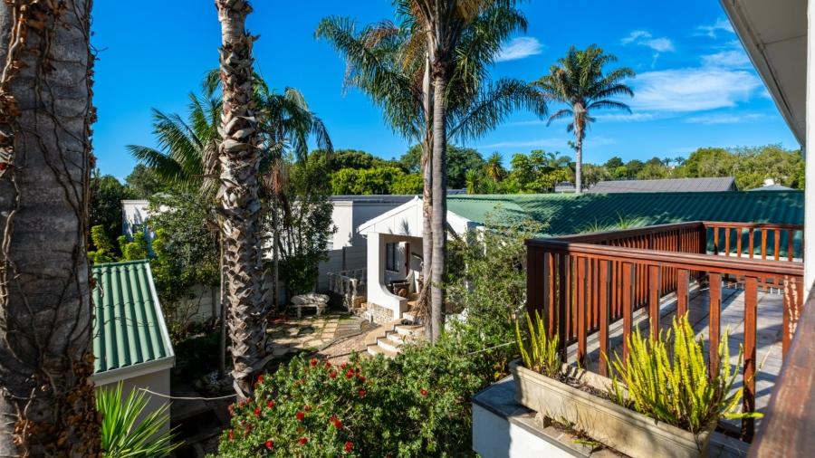 5 Bedroom Property for Sale in Denver Park Western Cape